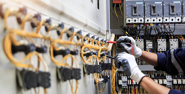 Professional Electrician technician working in Southside Place, TX